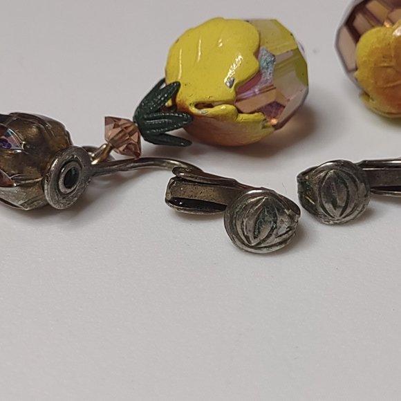 Very Awesome Vintage Glass Bead Dangling Fruit Clip On Earrings - Picture 13 of 16